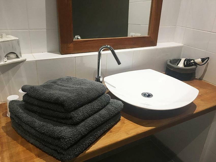 Bed and Breakfast Les Centaurines Saint-Siffret Exterior foto