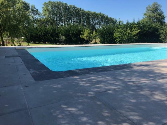 Bed and Breakfast Les Centaurines Saint-Siffret Exterior foto